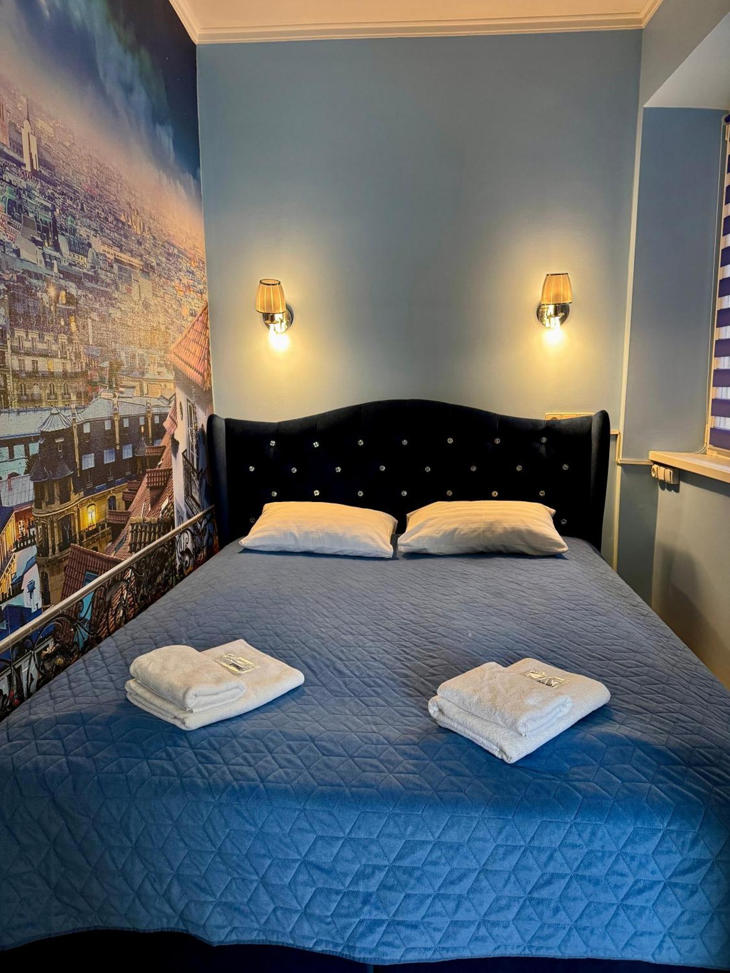 Little Paris Apartment Чернивци Екстериор снимка